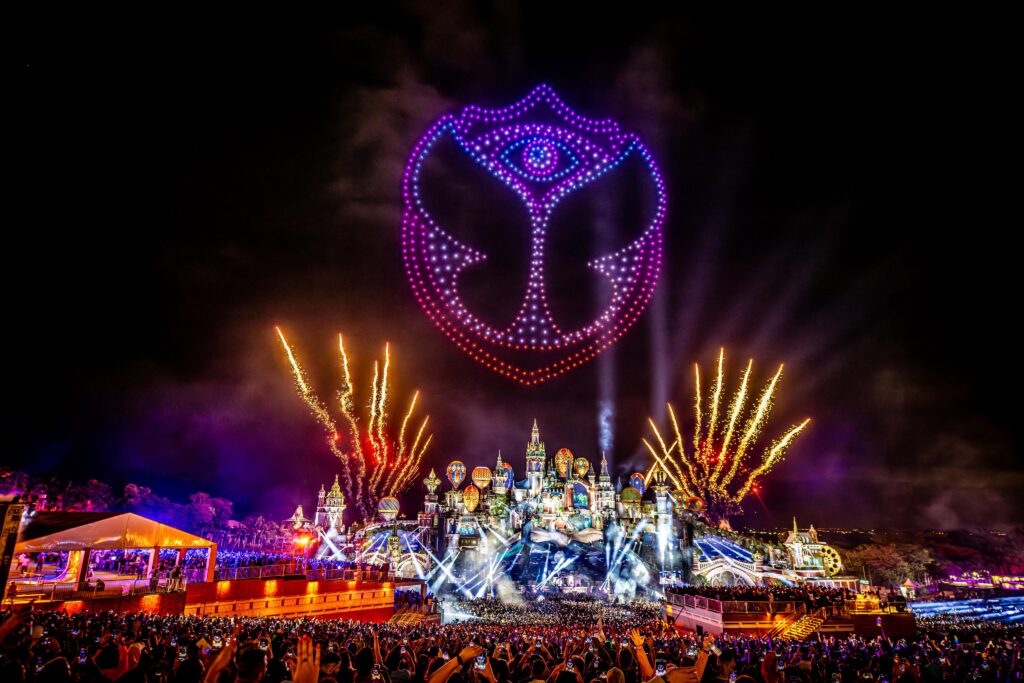 CINQUANTA × TOMORROWLAND ⭐️‼️198,000円 38‼️ Tomorrowland Brasil 2025 anuncia novos palcos, melhorias