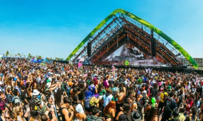 Festival Hard Summer 2026 com grande público em frente ao palco principal no Hollywood Park, Califórnia