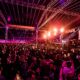 Arte oficial da edição de cinco anos da Never Ends, com John Newman, Blazy, Mila Journée e Acid Asian, no Shopping do Avião, em Contagem